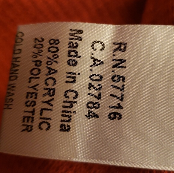 Papilion sleelves tank. NWT. burn orange color - Picture 6 of 8